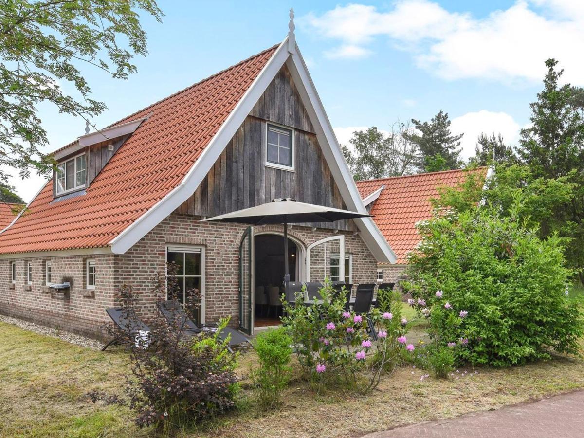 Landal Landgoed De Hellendoornse Berg Hotel Haarle Exterior photo